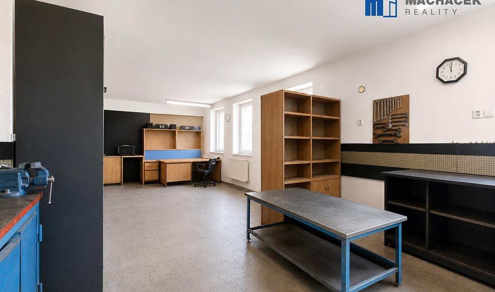 Prodej domu 350 m² s pozemkem 207 m², Dubí – náhled fotky 8
