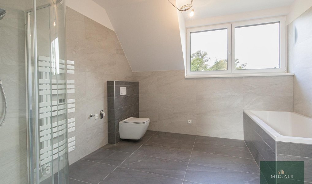 Prodej domu 240 m² s pozemkem 1 011 m², Rokycany – náhled fotky 25