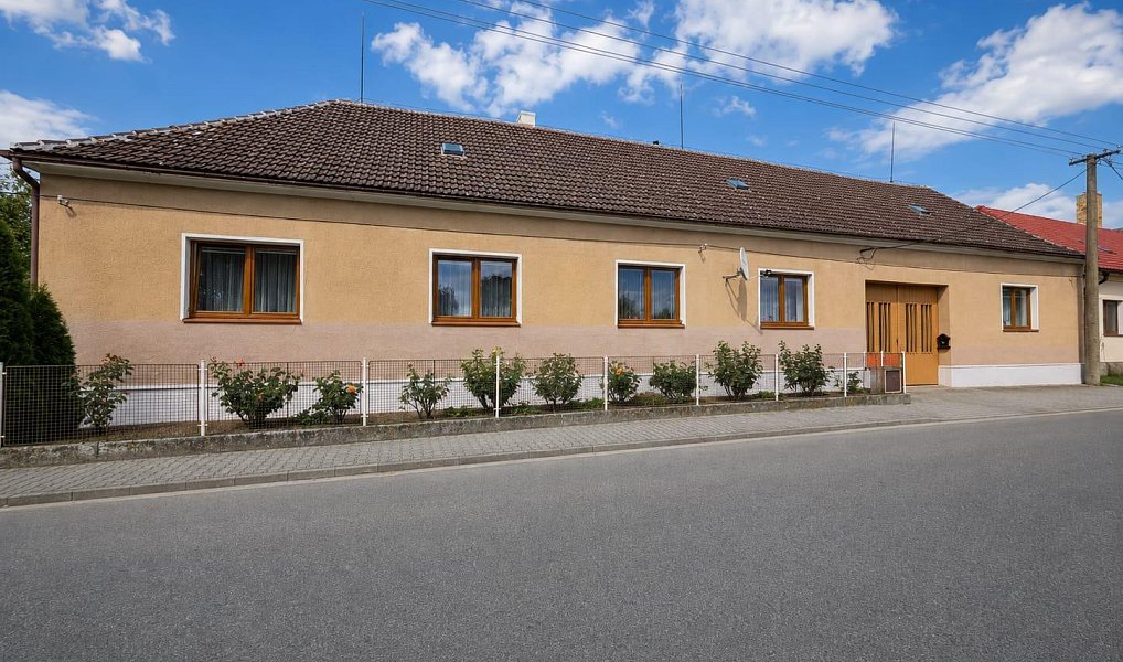 Prodej domu 230 m² s pozemkem 2 295 m², Moravské Budějovice – náhled fotky 3