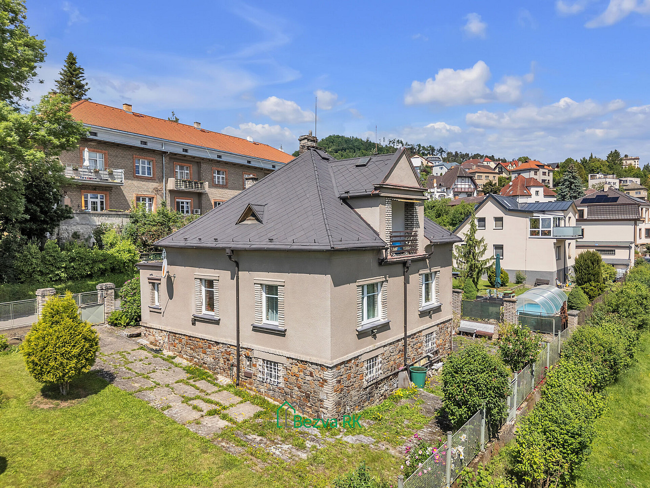 Prodej domu 140 m² s pozemkem 1 042 m²