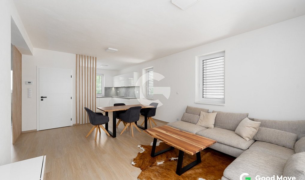 Prodej domu 115 m² s pozemkem 260 m², Zlín – náhled fotky 2