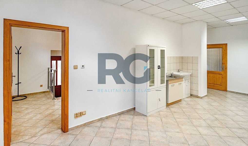 Prodej nájemního domu, činžáku 568 m², Písek – náhled fotky 15