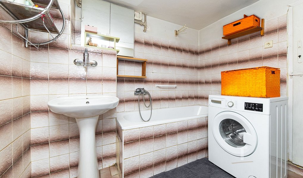 Prodej domu 220 m² s pozemkem 229 m², Olešnice – náhled fotky 15