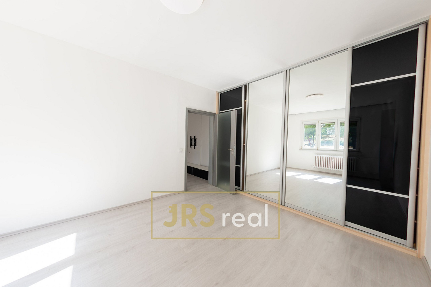 Pronájem bytu 2+1 53 m² — photo 3
