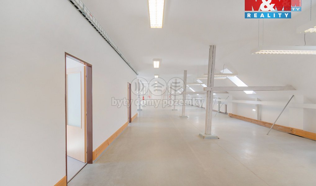 Pronájem skladovacích prostor 1 187 m², Chuderov – náhled fotky 8