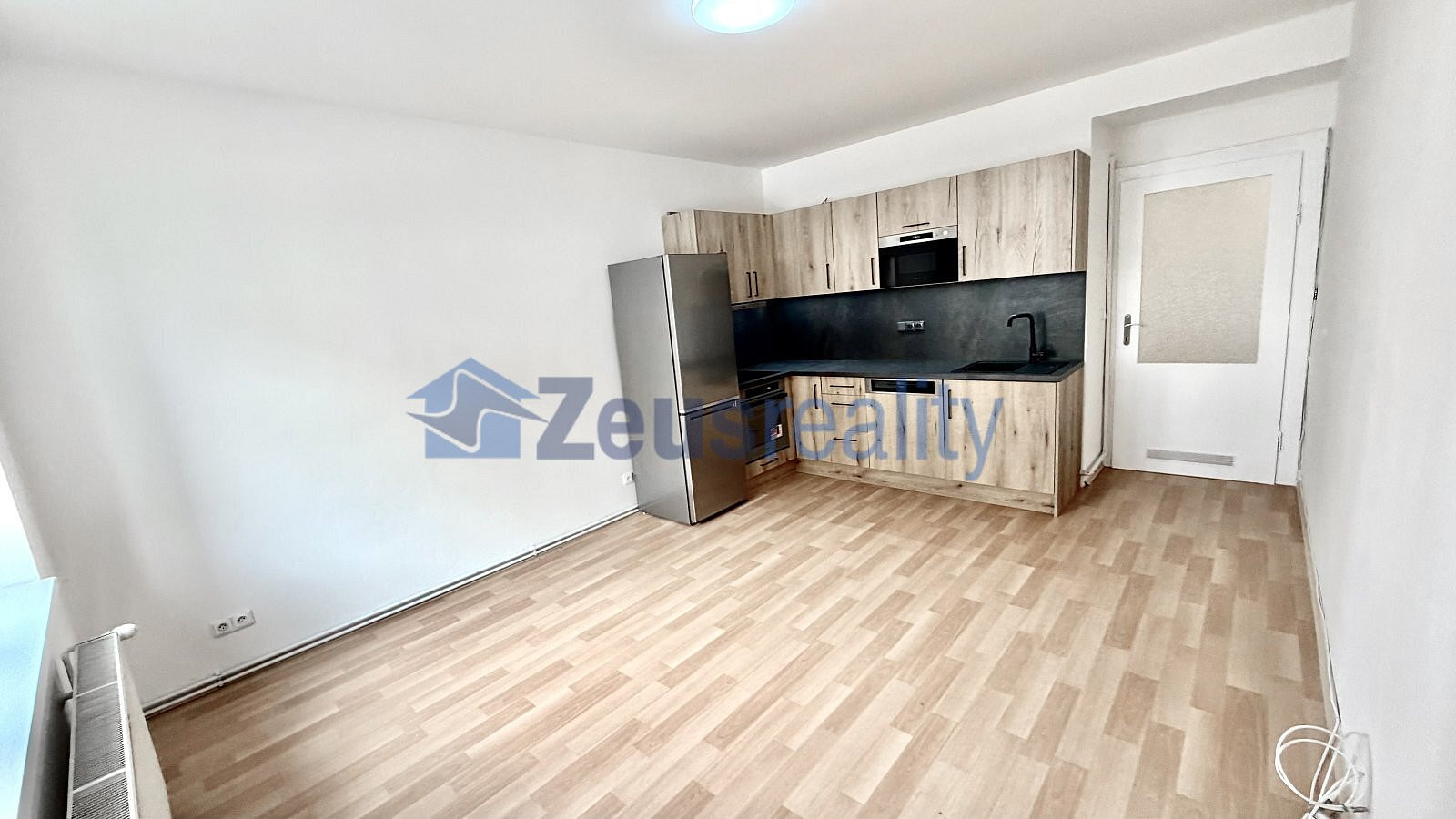 Pronájem bytu 2+kk 55 m² — photo 2