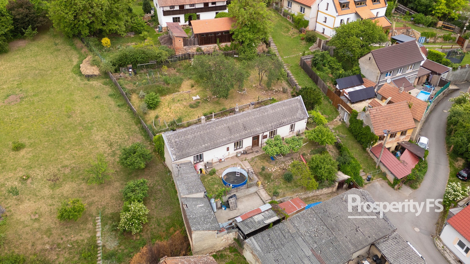 Prodej domu 297 m² s pozemkem 972 m²