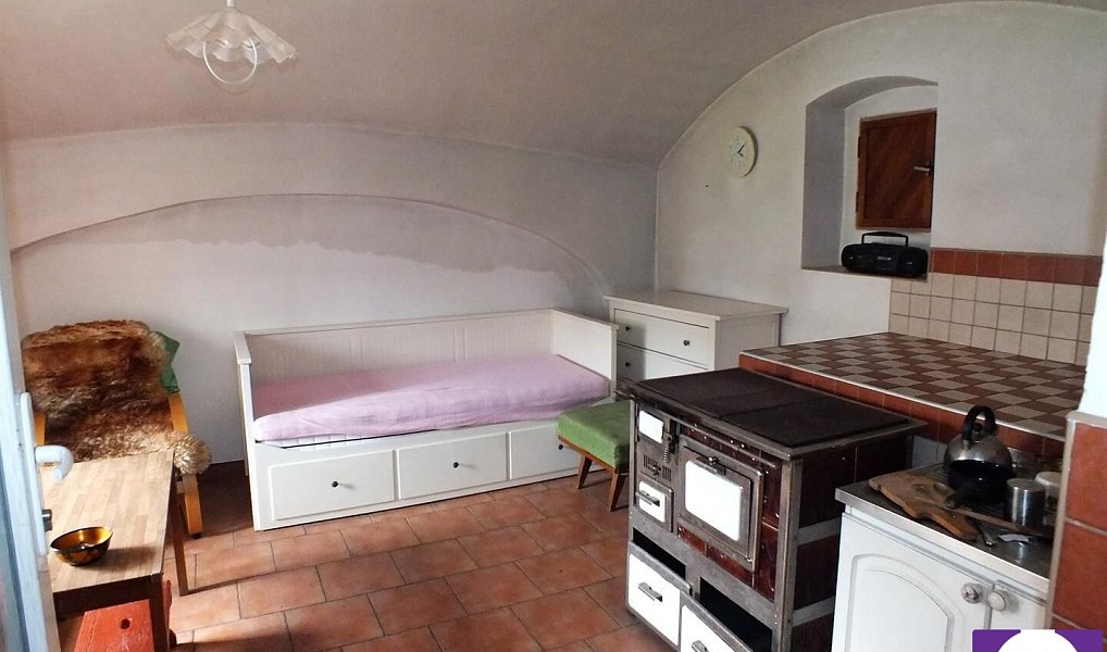 Prodej domu 422 m² s pozemkem 2 370 m², Zalužany – náhled fotky 17