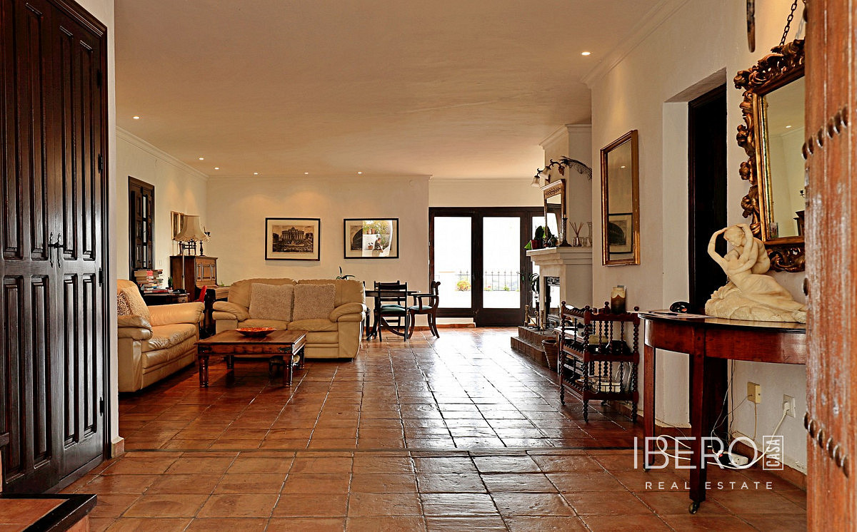 Casa 6+kk – Málaga, Portada Alta, Cruz de Humilladero - Más