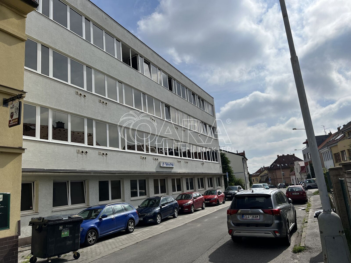 Pronájem kanceláře 308 m² – fotografie 2