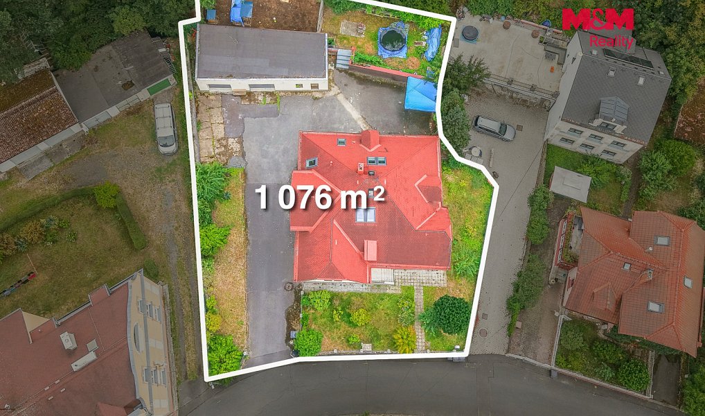 Prodej domu 486 m² s pozemkem 1 076 m², Dalovice – náhled fotky 3