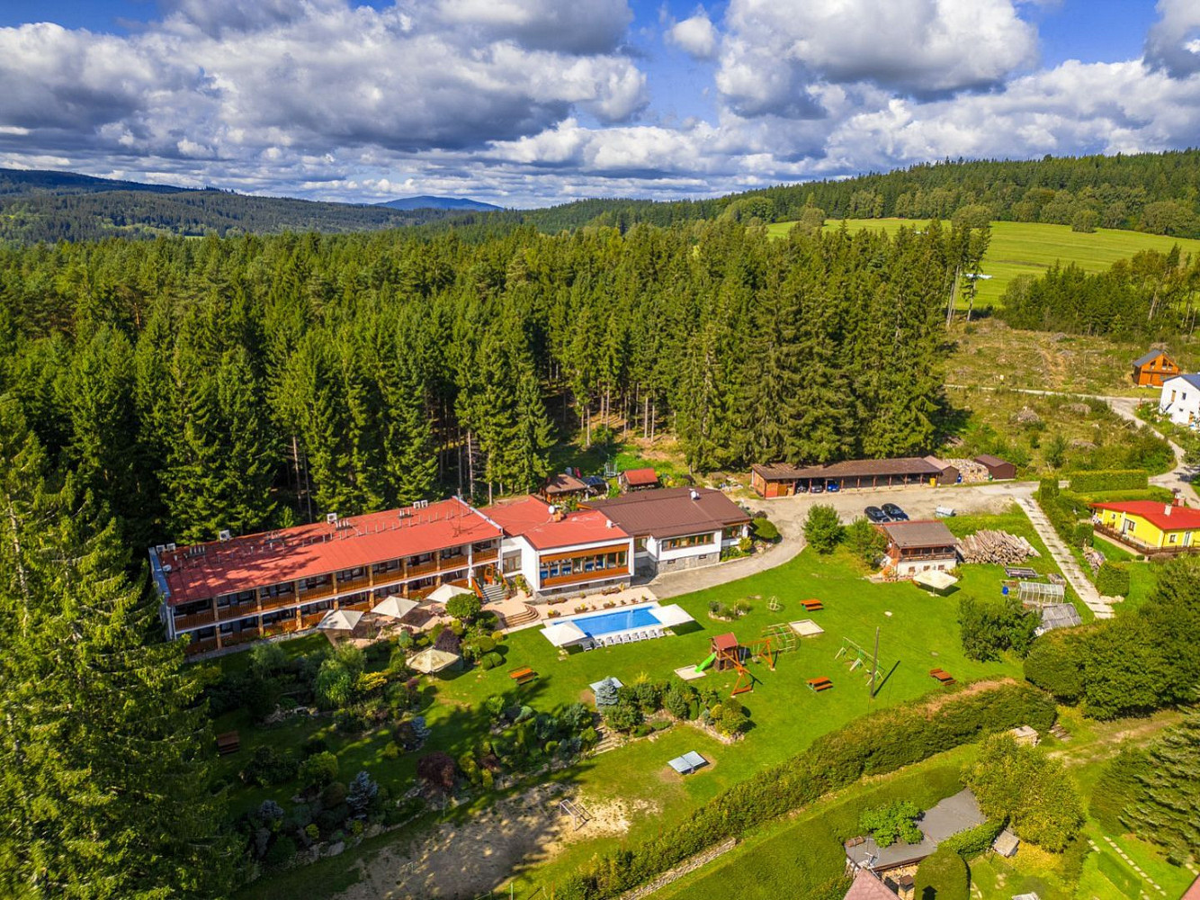 Prodej ubytovacího objektu 1 270 m²