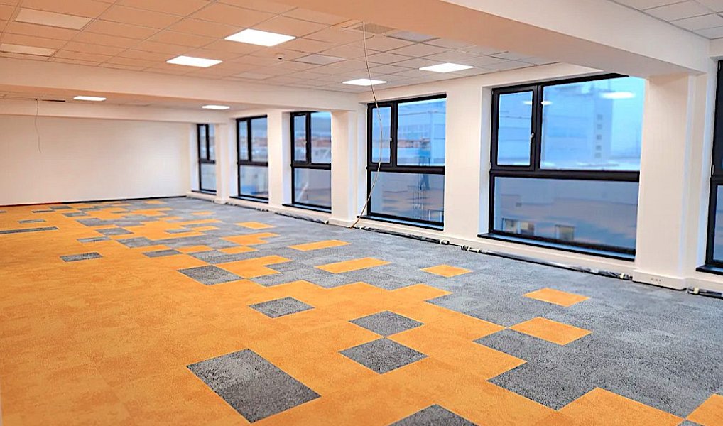 Pronájem kanceláře 639 m², Plzeň – náhled fotky 3