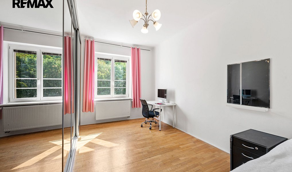 Prodej bytu 3+1 80 m², Praha – náhled fotky 16