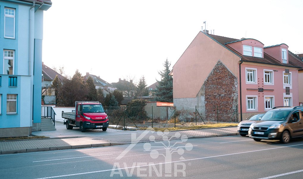 Prodej stavebního pozemku 374 m², Staré Město – náhled fotky 8