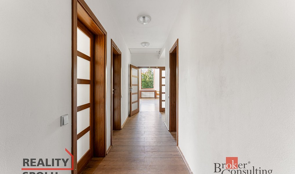 Prodej domu 298 m² s pozemkem 900 m², Kamenice – náhled fotky 20