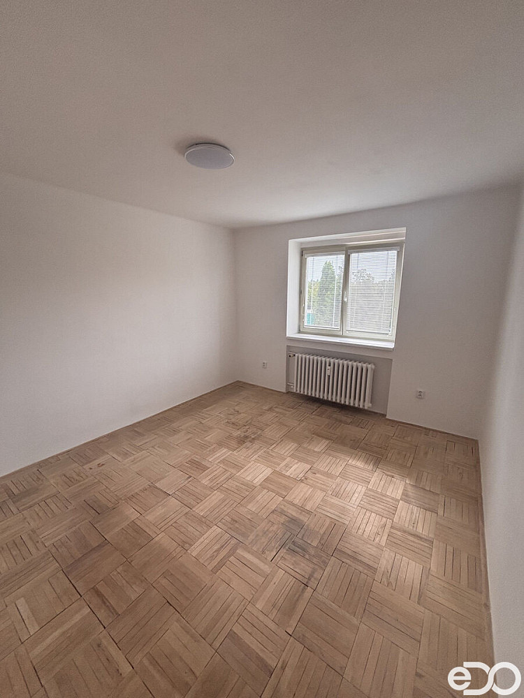 Pronájem bytu 3+1 74 m² – fotografie 3