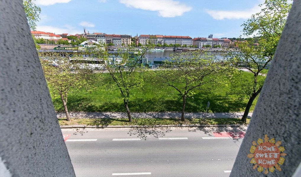 Pronájem bytu 4+kk 141 m², Praha – náhled fotky 11