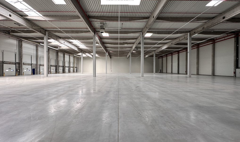 Pronájem skladovacích prostor 5 000 m², Cheb – náhled fotky 2
