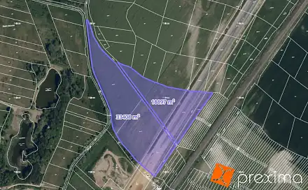 Prodej pole 1 867 m²
