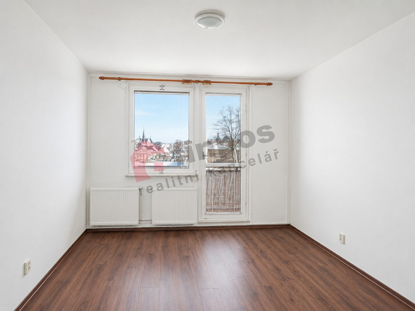 Pronájem bytu 1+1 40 m² – fotografie 3
