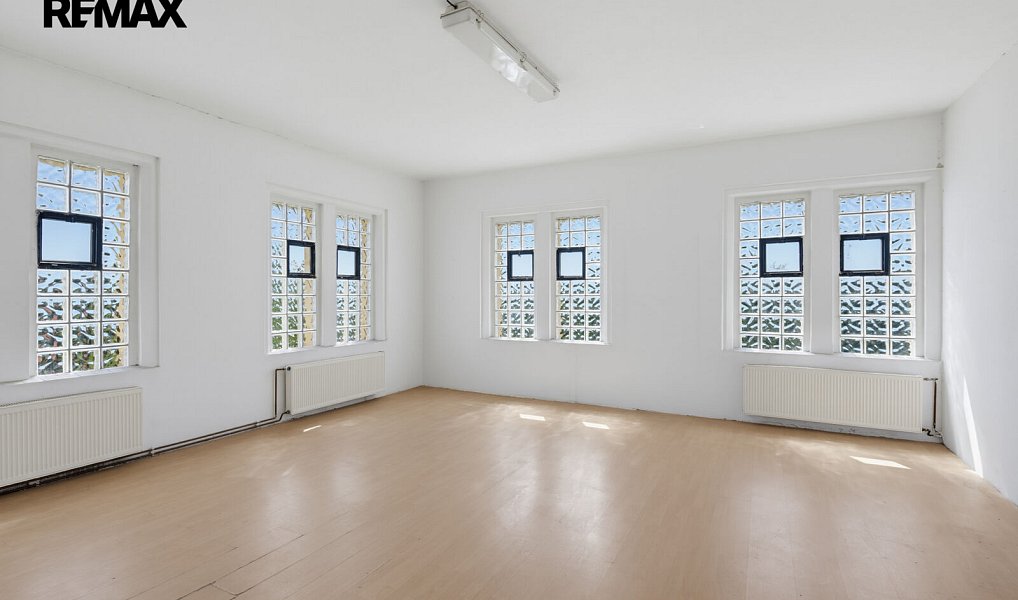 Prodej výrobních prostor 2 350 m², Aš – náhled fotky 44