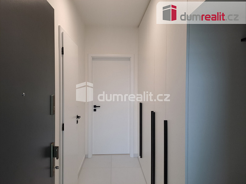 Pronájem bytu 1+kk 35 m² — photo 3