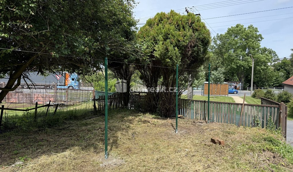 Prodej stavebního pozemku 1 665 m², Výrov – náhled fotky 2