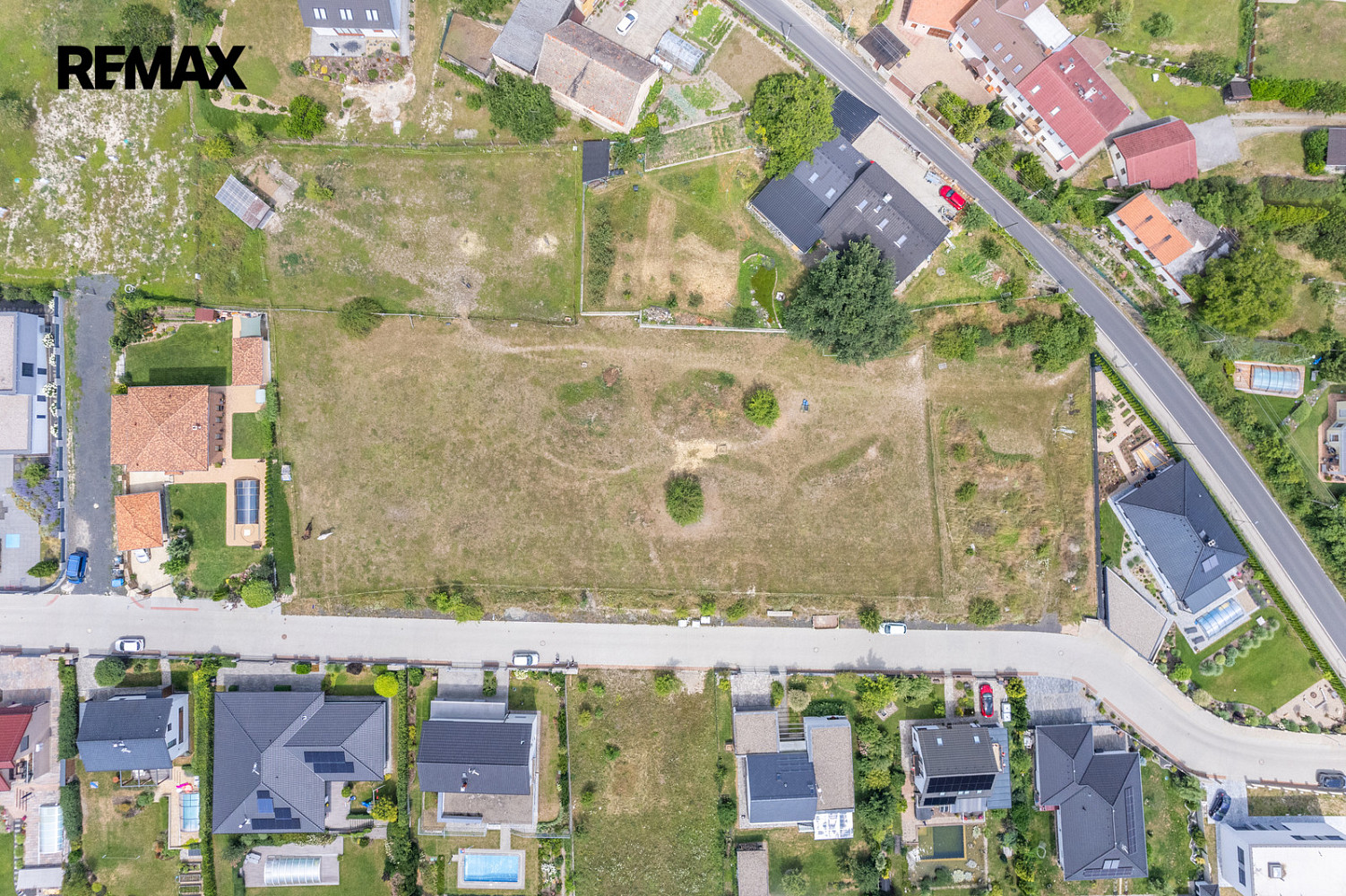 Prodej stavebního pozemku 1 042 m² – pohled 6