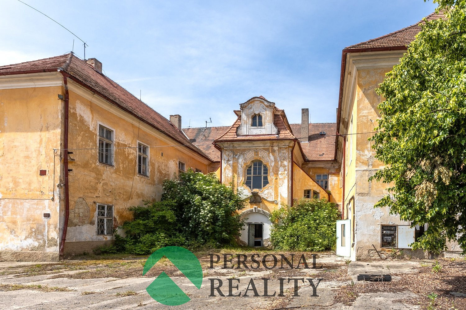 Prodej domu 4 000 m² s pozemkem 6 500 m²
