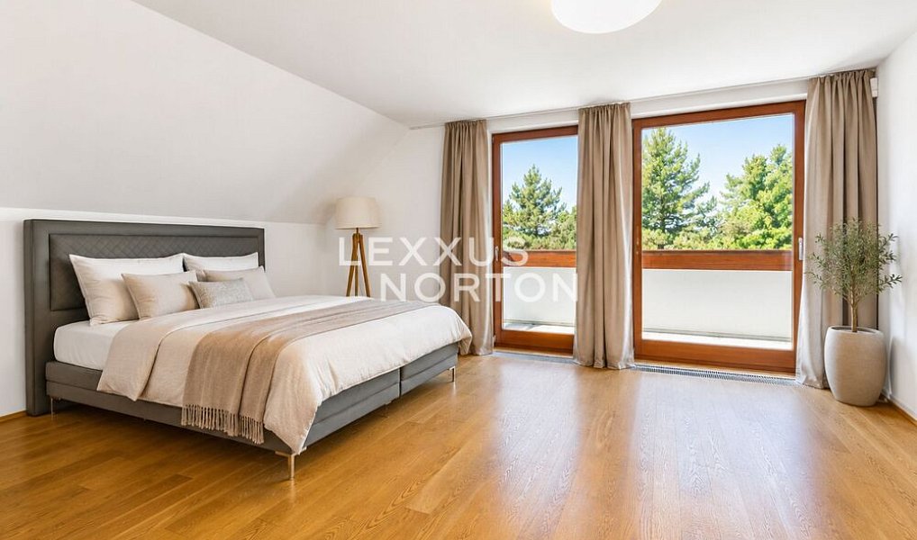 Prodej domu 378 m² s pozemkem 1 502 m², Zvole – náhled fotky 11
