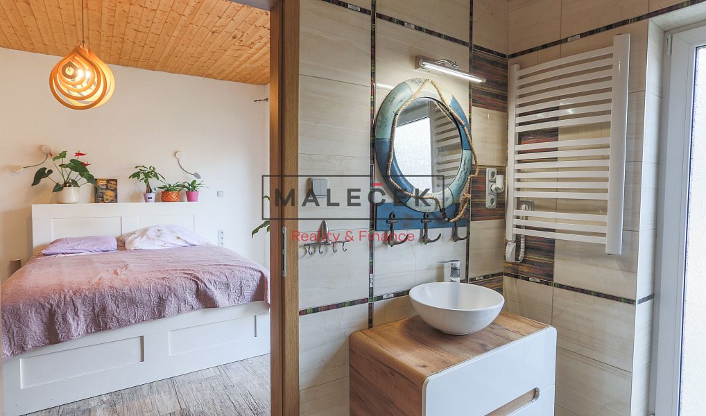 Prodej domu 258 m² s pozemkem 1 265 m², Zadní Třebaň – náhled fotky 8