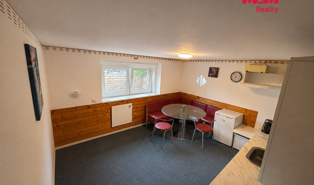 Prodej bytu 1+1 43 m², Praha – náhled fotky 3