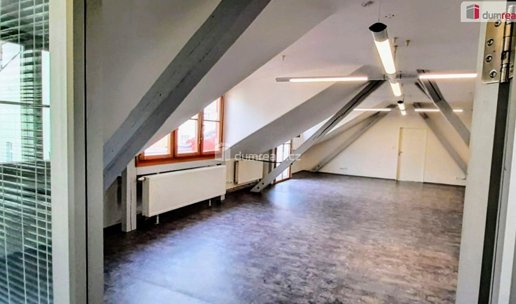 Pronájem kanceláře 120 m², Praha – náhled fotky 2