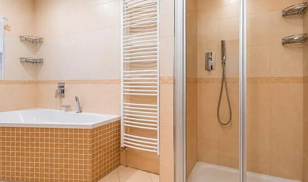 Pronájem domu 1 300 m² s pozemkem 1 022 m², Praha – náhled fotky 5