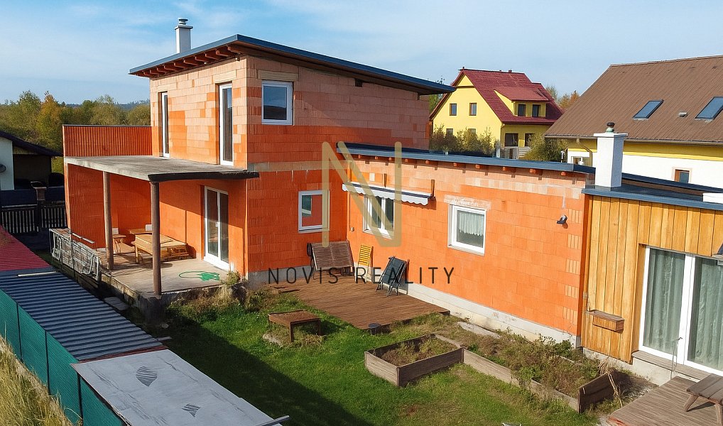 Prodej domu 200 m² s pozemkem 869 m², Blovice – náhled fotky 5