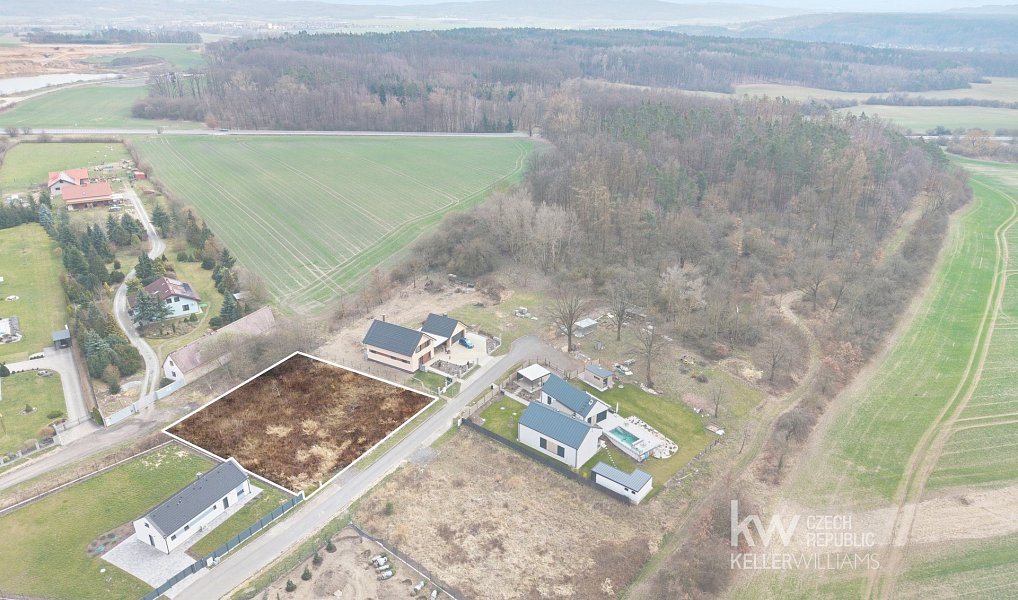 Prodej stavebního pozemku 1 257 m², Obruby – náhled fotky 4
