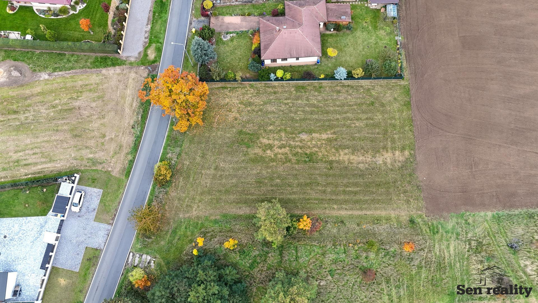 Prodej stavebního pozemku 800 m² – fotografie 4