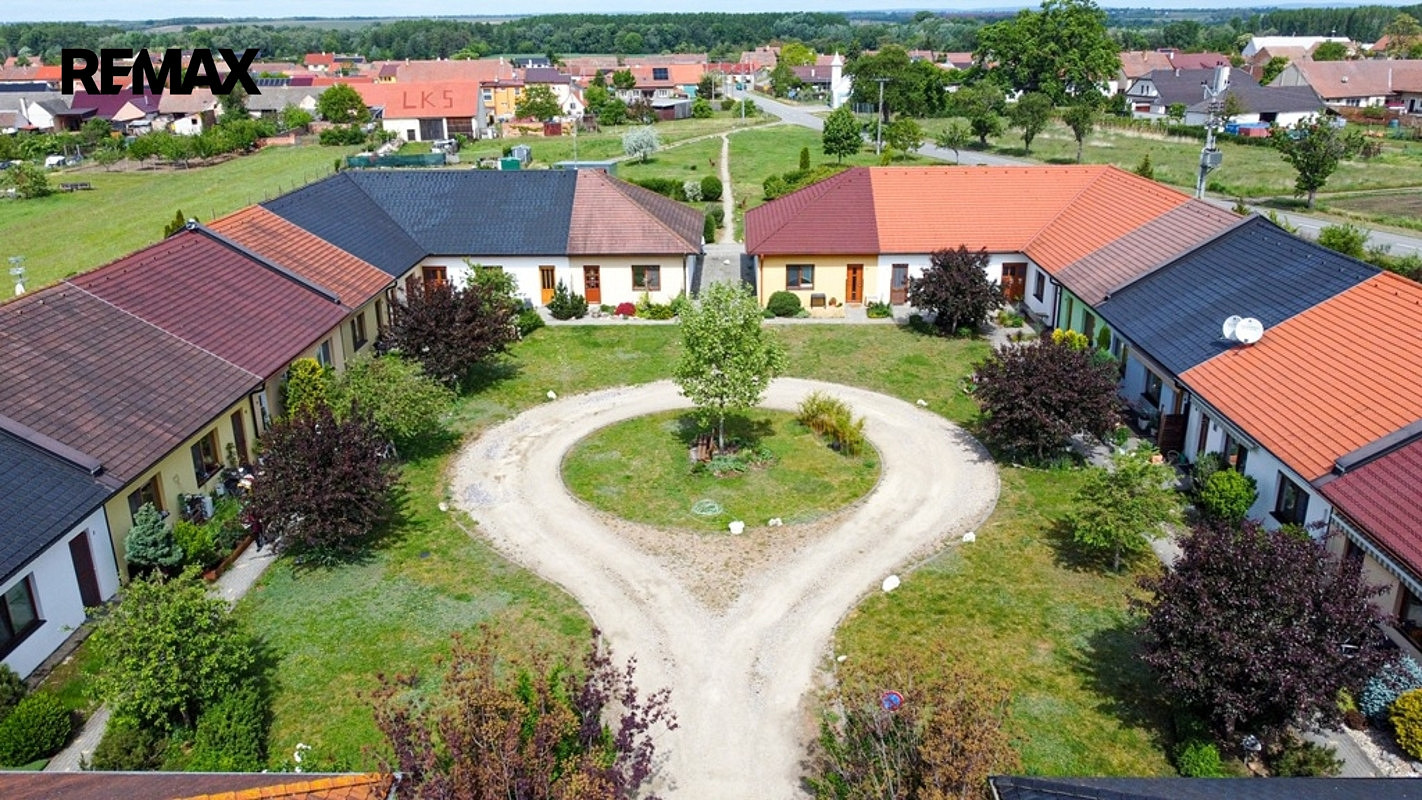 Prodej bytu 1+kk 34 m² — photo 4