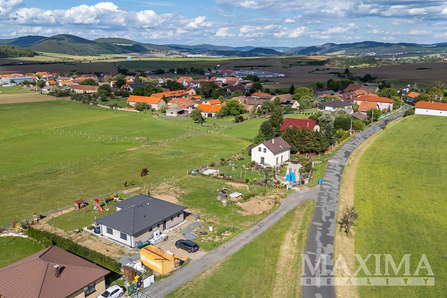 Prodej stavebního pozemku 1 000 m² – fotografie 3