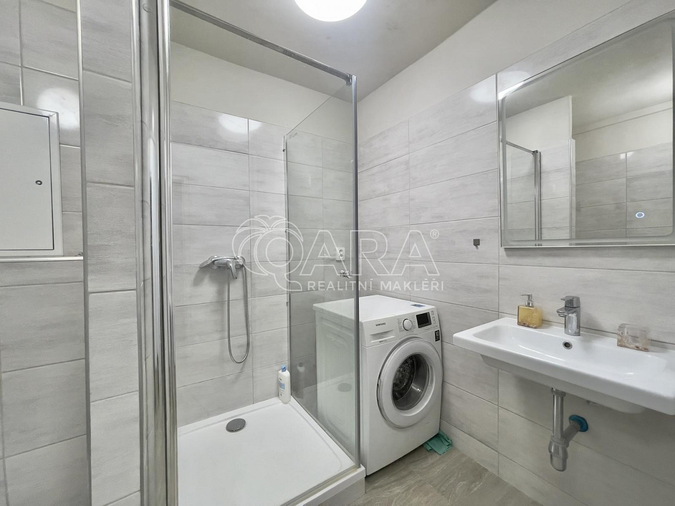 Pronájem bytu 3+kk 67 m² — photo 4