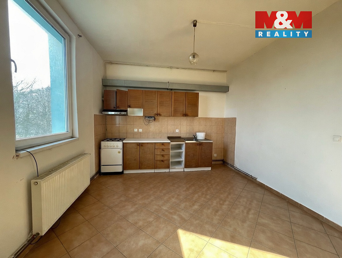 Prodej nájemního domu, činžáku 1 000 m² — photo 3