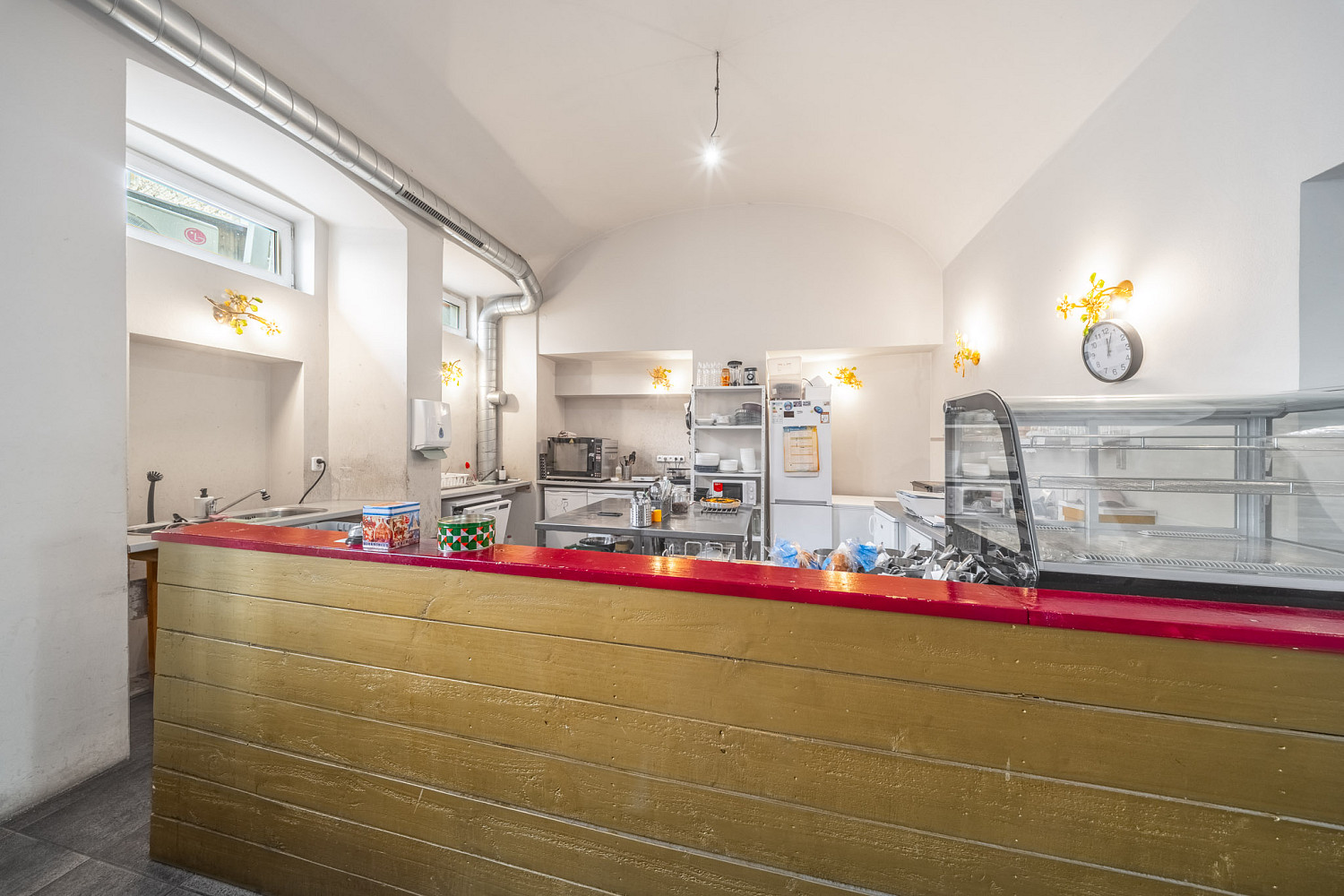 Pronájem obchodních prostor 260 m² – fotografie 5