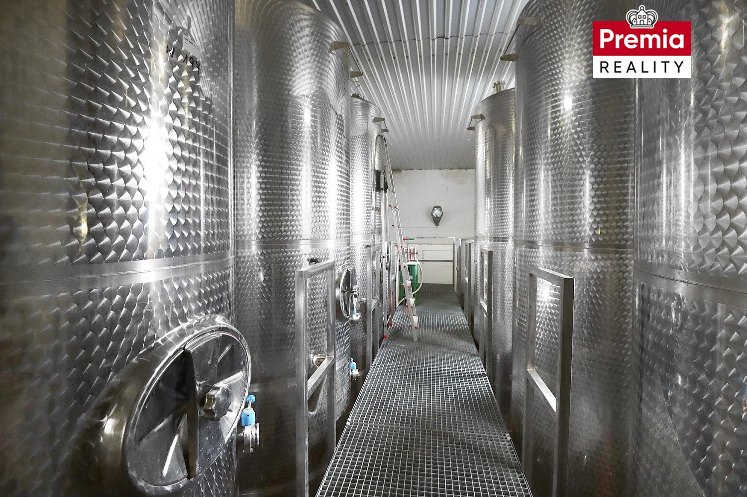 Prodej výrobních prostor 1 500 m² – fotografie 5