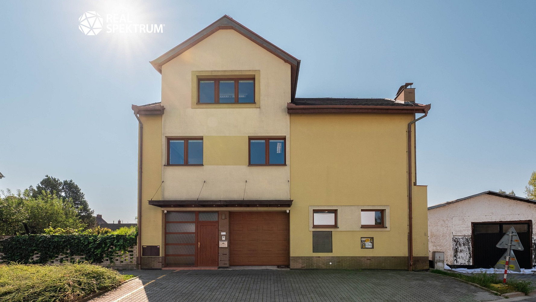 Prodej domu 352 m² s pozemkem 164 m² – fotografie 2