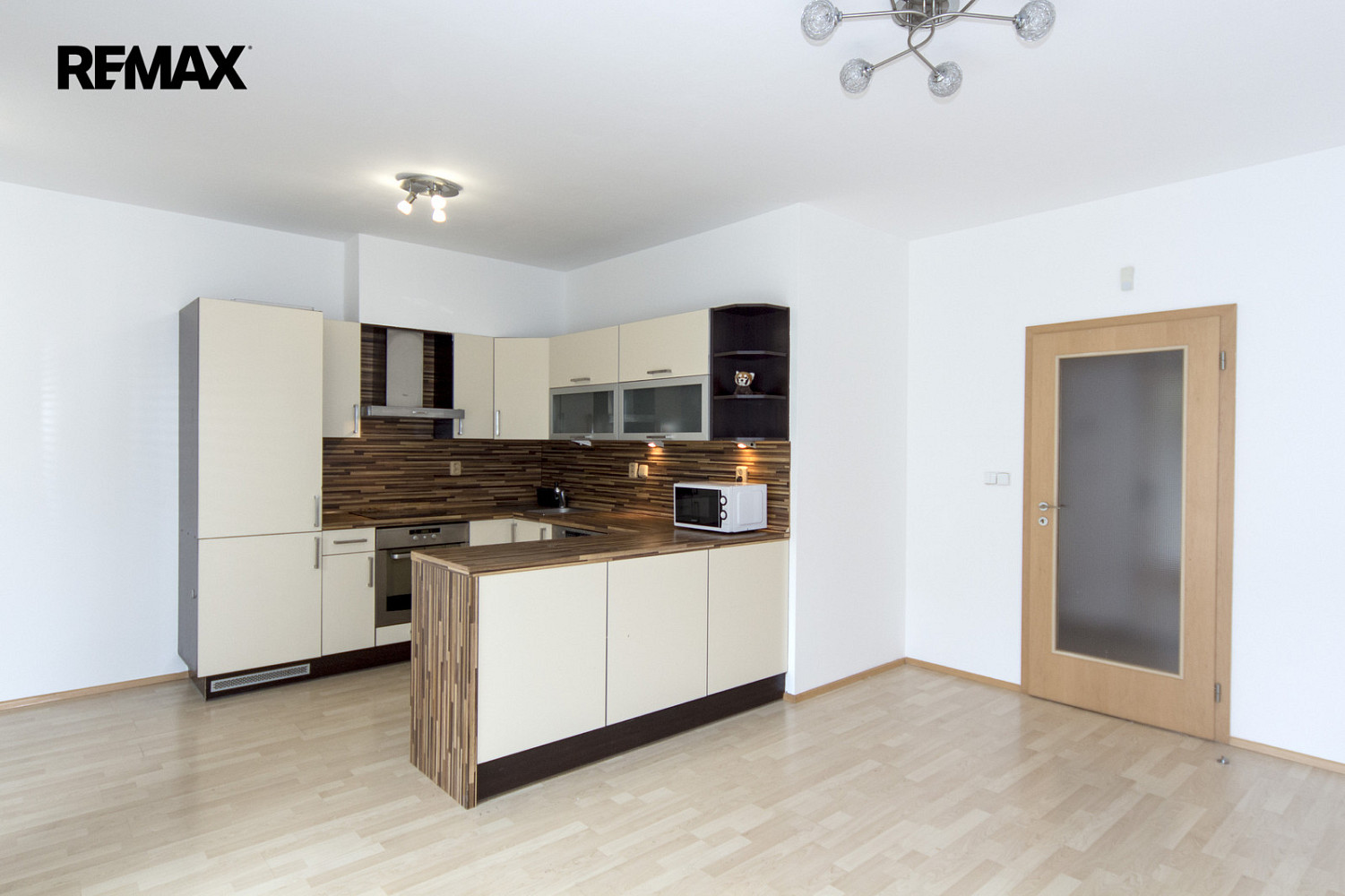 Pronájem bytu 2+kk 52 m² — photo 3