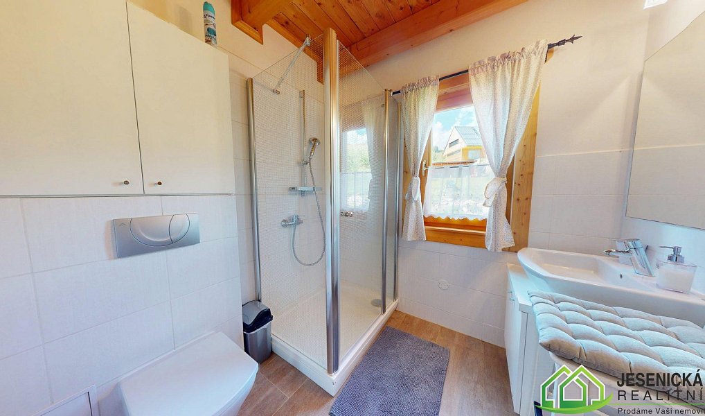 Prodej chaty/chalupy 249 m² s pozemkem 829 m², Staré Město – náhled fotky 36