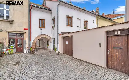 Prodej nájemního domu, činžáku 420 m², Hostinné, okres Trutnov