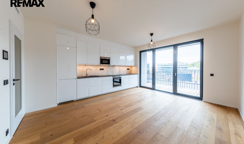 Pronájem bytu 2+kk 66 m², Praha – náhled fotky 4