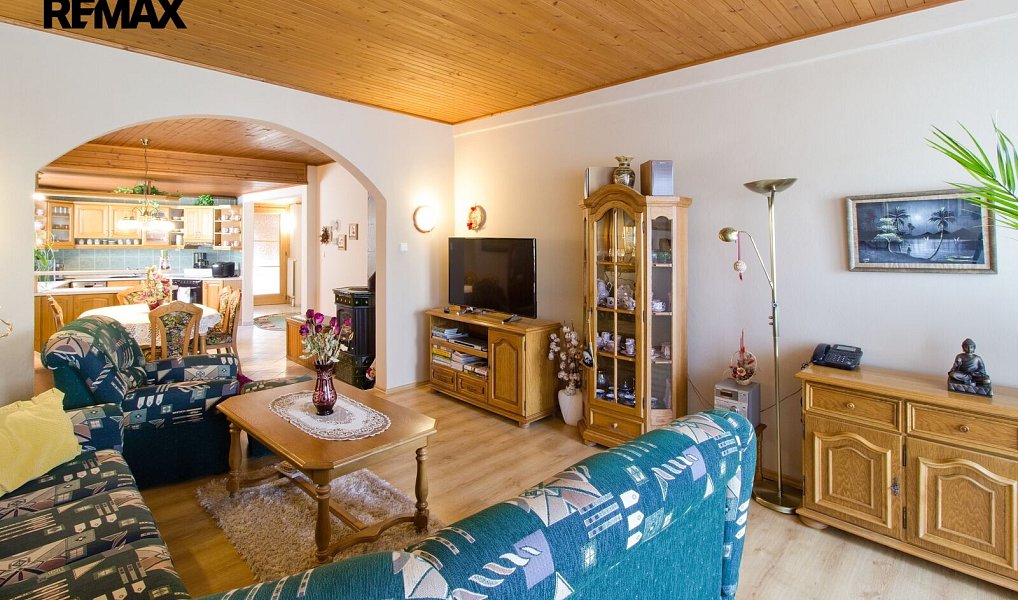 Prodej domu 210 m² s pozemkem 402 m², Černovice – náhled fotky 16